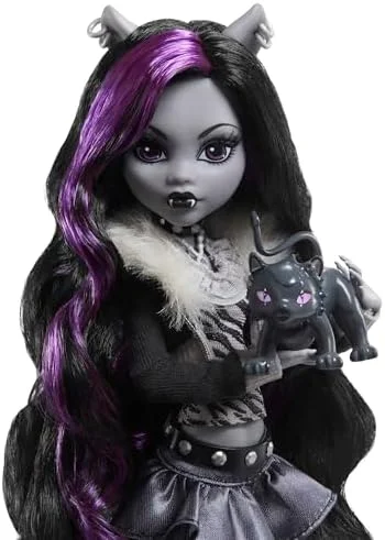 Monster High Doll, Clawdeen Wolf in Black and White, Reel Drama Collector Doll, Doll-Size and Life-Size Posters, Horror Flick Theme, Toys and Gifts, Multicolor (HKN28)