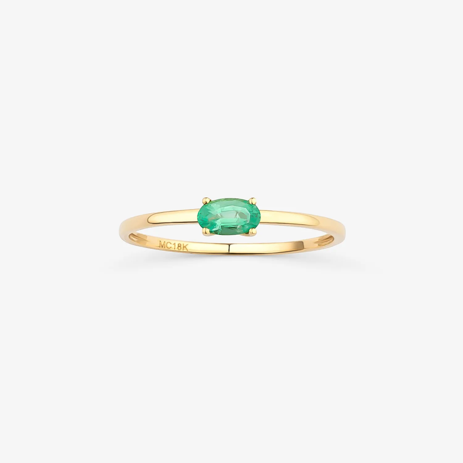 Anel Oval Summer em Ouro Amarelo 18K com Esmeralda