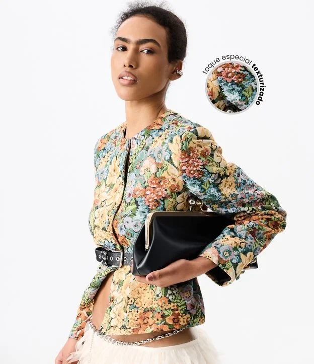 Jaqueta em Jacquard com Estampa Floral e Botões Forrados