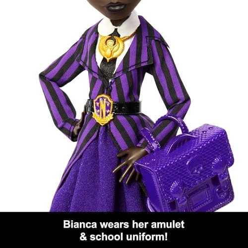 Monster High x Boneca de quarta-feira e acessórios, Bianca Barclay colecionável em uniforme da academia Nevermore com amuleto de sirene, mochila e suporte de boneca, JDR71