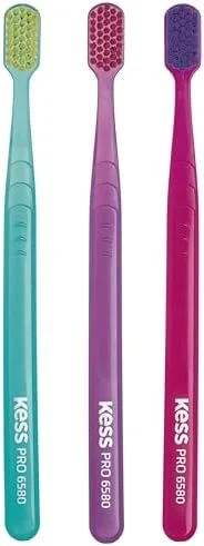 Kess, Pack com 3 Escovas Dentais Pro Extra Macias, Cores Sortidas