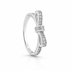 Anel V com Zircônias Cristal Cravejadas